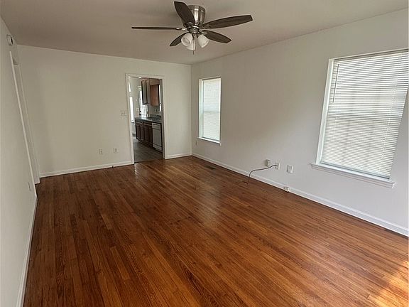 2nd image of 105 Orange St