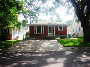 1806 Malvern St, Lauderdale, MN 55113