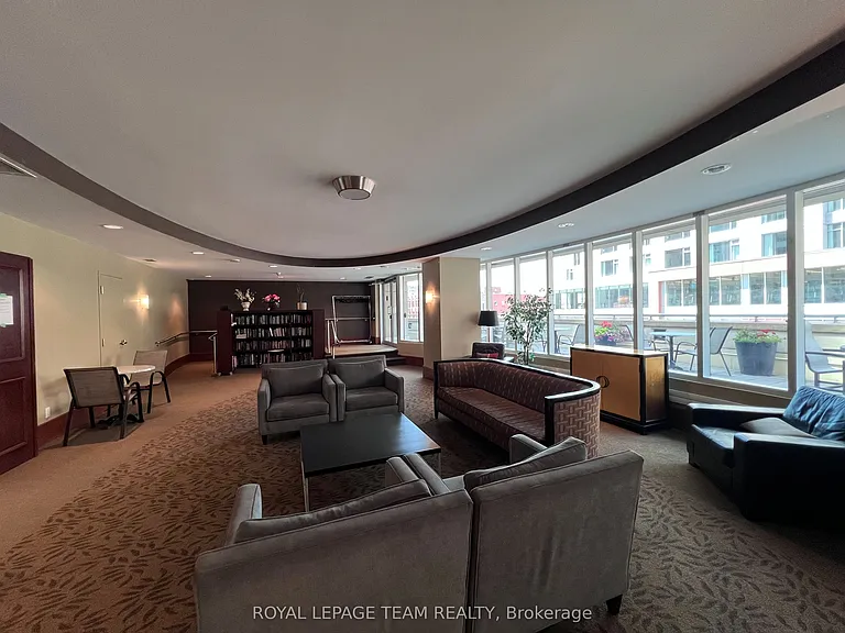 234 Rideau St #1007 — Photo 17
