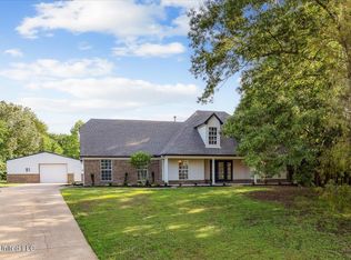 60 Castle Pines Dr, Byhalia, MS 38611
