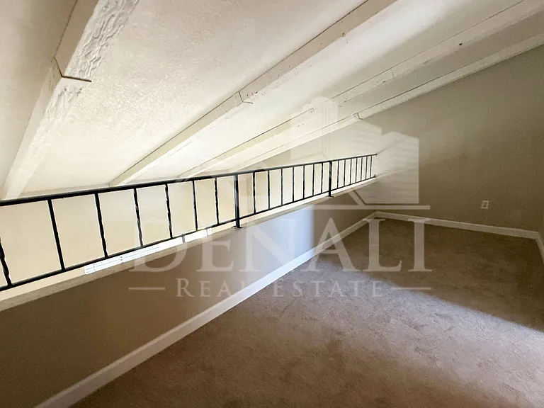 1529 E Edgewater Dr — Photo 21