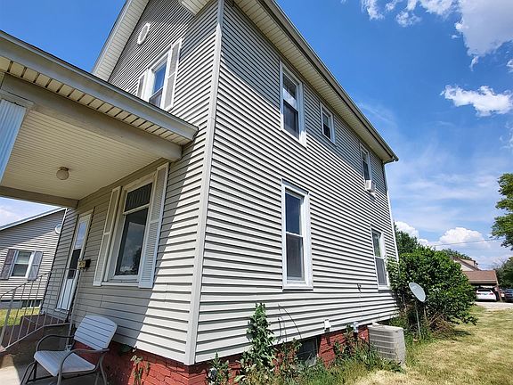 2nd image of 807 N A St