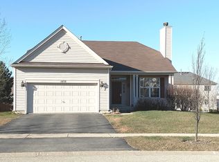 1032 Neuhaven Dr, Antioch, IL 60002