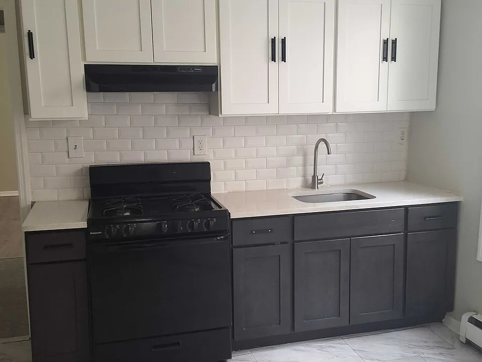 2 Bedrooms at 666 Grove St #2L, Irvington NJ — photo 1