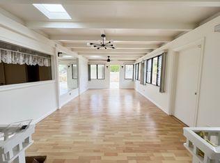 463 Kaleimamahu St, Honolulu, HI 96825
