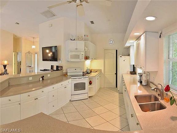 5th image of 4841 Europa Dr