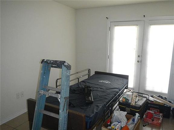 5th image of 816 Nursery Ave