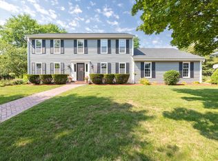 371 W Lilac Ln, Grafton, WI 53024