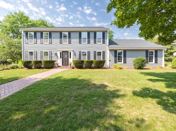 371 West Lilac LANE, Grafton, WI 53024