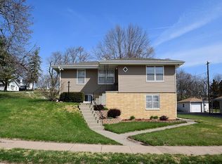 7801 N 36th St, Omaha, NE 68112