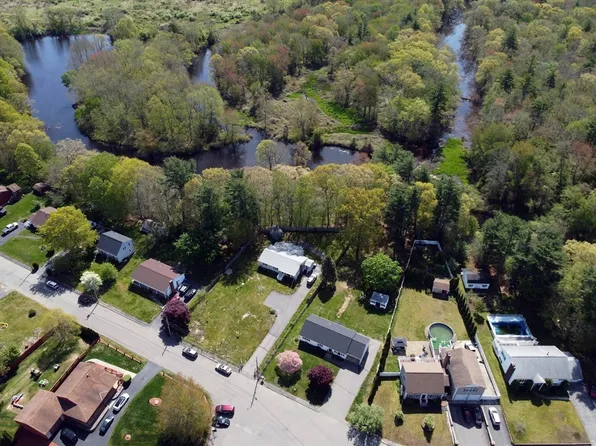 240 Paul Revere Terrrace Waterfront, Taunton, MA 02780