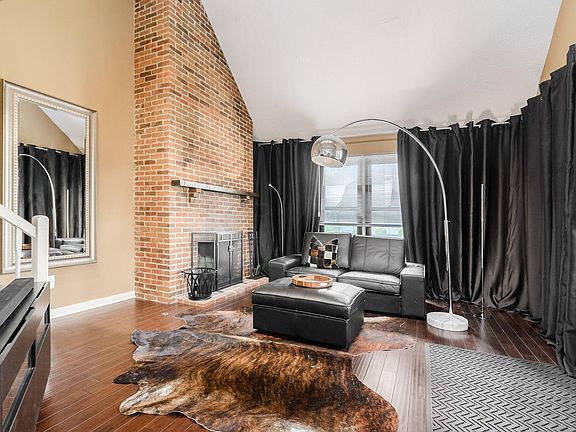 5th image of 354 Saint Andrews Dr