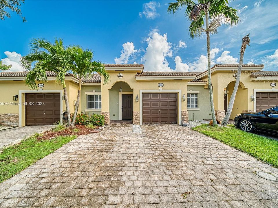1st image of 3243 NE 11th Dr #3243