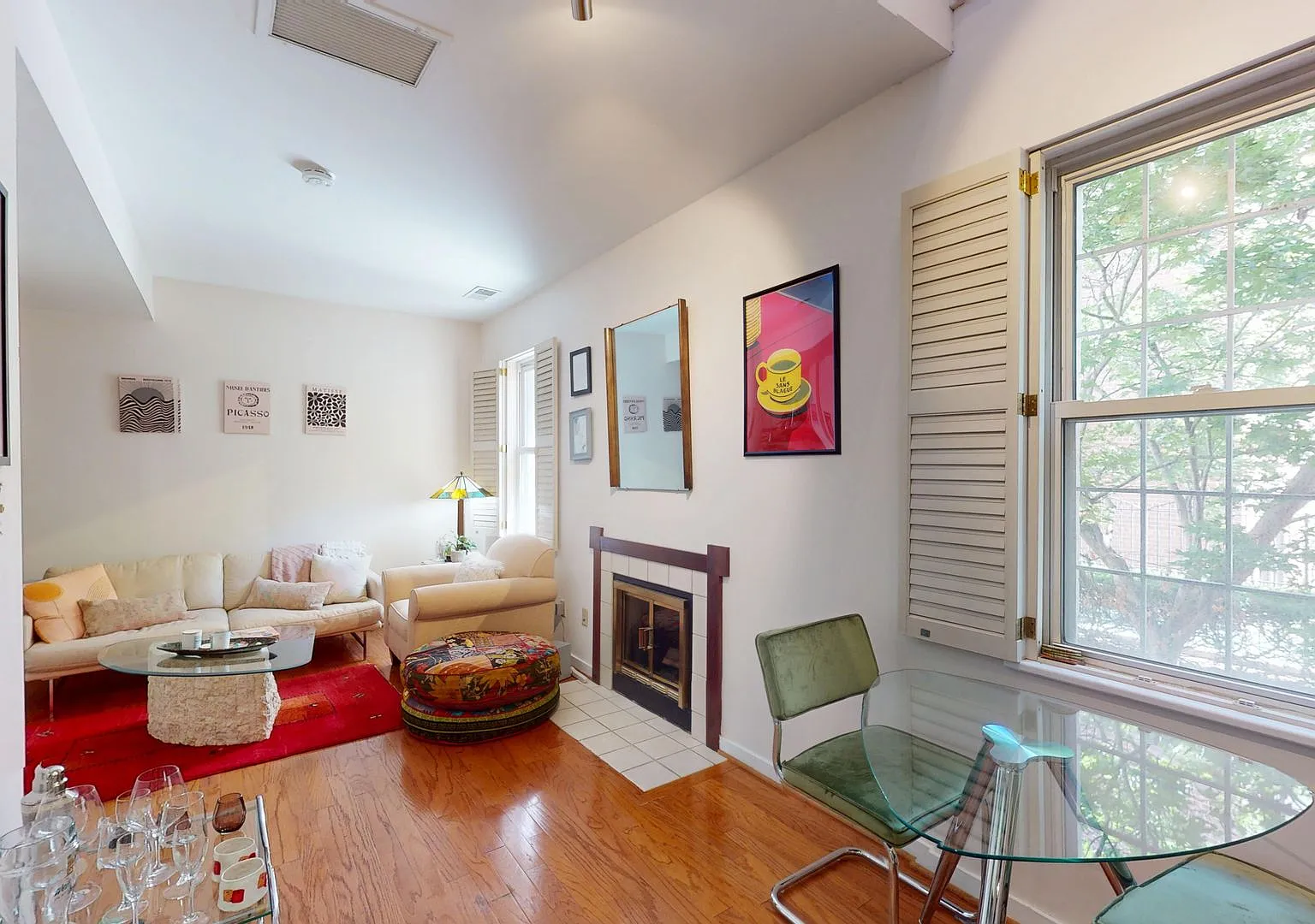 Unique Duplex in West End- Fully Furnished W/Spiral Staircase & More! — Photo 4