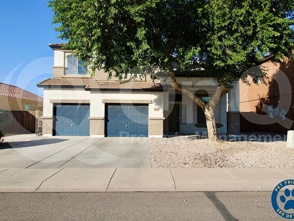 11434 E Cliffrose Ln