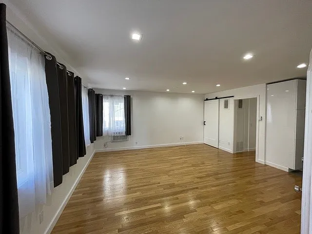 1 bed, 700 sqft, $2,575 — Photo 3