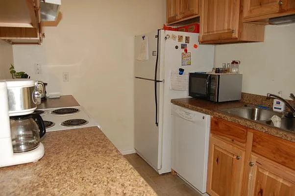 1614 Donovan Pl — Photo 10