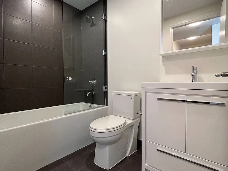 212 King William St #1023 — Photo 13