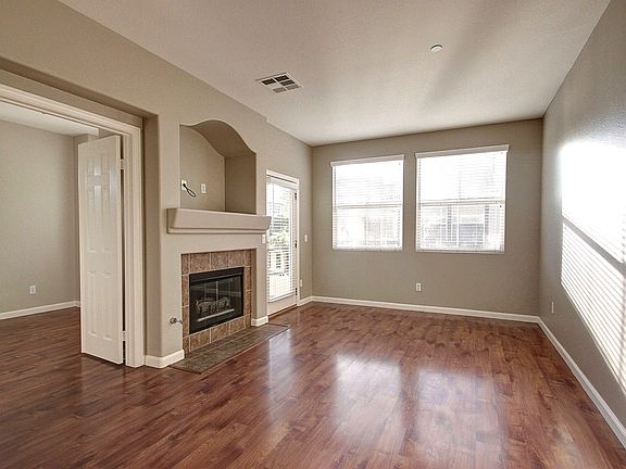 5th image of 2739 Matera Ln