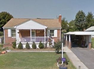 206 Oak Ave, Staunton, VA 24401