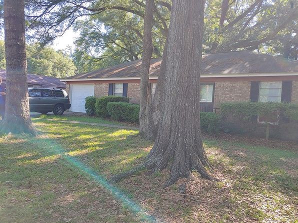 3841 Castleberry Dr