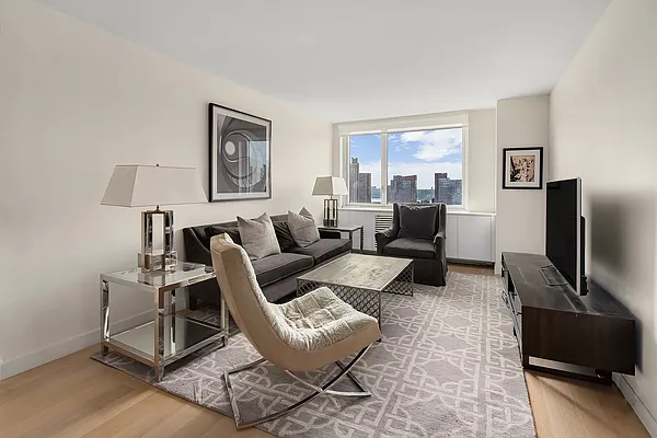 Rented by Modlin Group | media 2