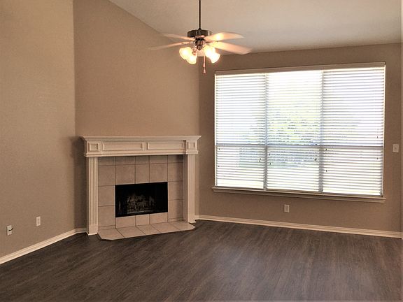 5th image of 617 Kari Ann Ln