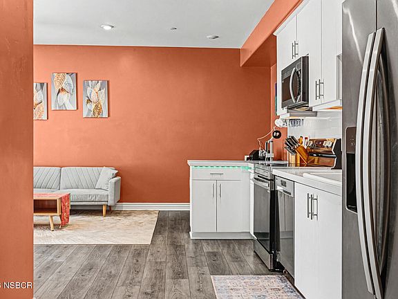 5th image of 925 Madonna Rd #101