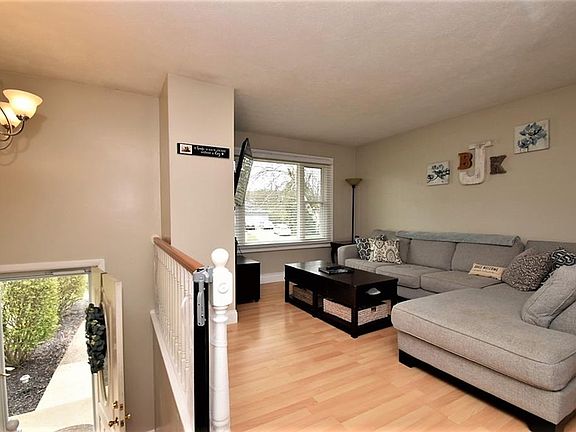 2nd image of 8917 White Oak Dr