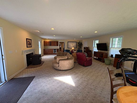 5th image of 83 Ferson Road