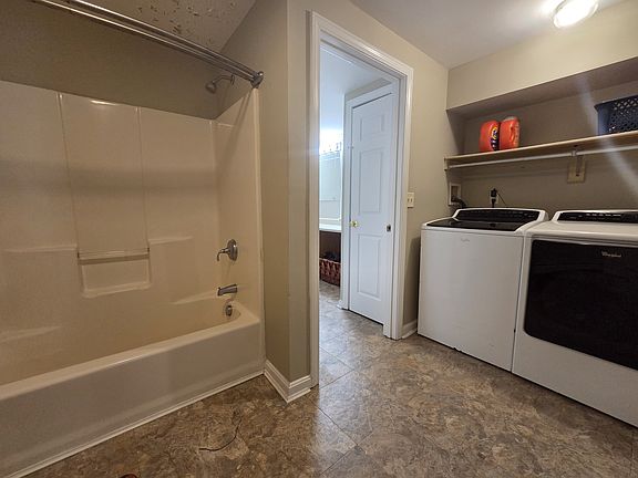 3rd image of 31 Marshall St #D