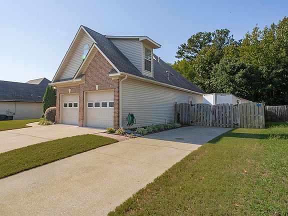 3rd image of 245 Camden Lake Dr