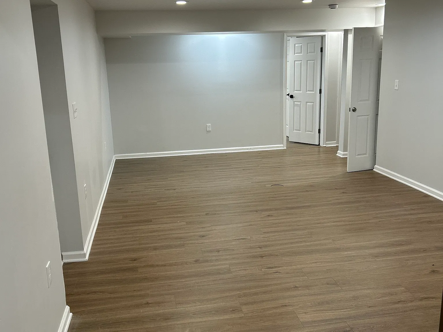 2 bed, 900 sqft, $1,850 — Photo 1