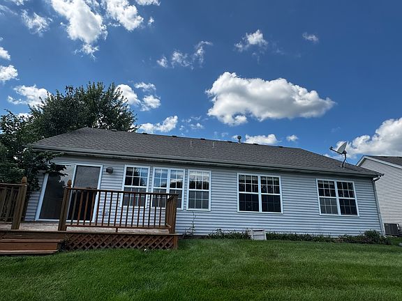 3rd image of 444 Badger Ln