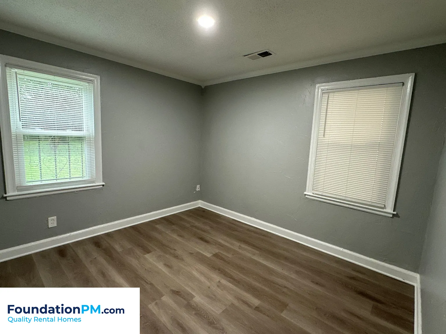 2100 Worthington Circle (SD 10/22/26) Y — Photo 1