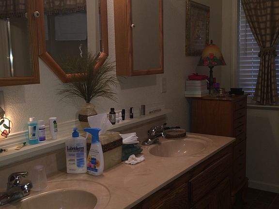 5th image of 10390 Tulipan Way