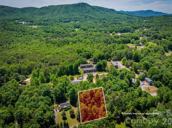 3835 Oak Dr, Valdese, NC 28690