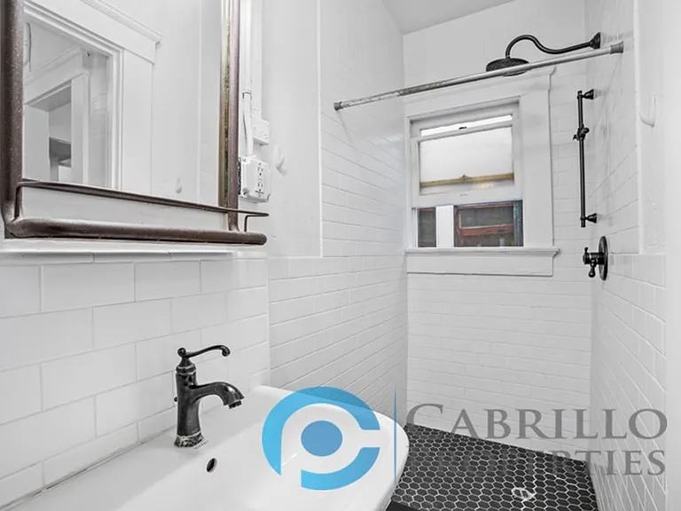 Casa Blanca Apartments — Photo 28