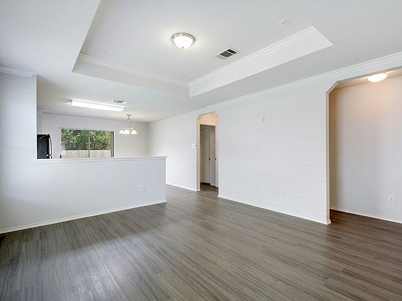 2nd image of 148 Onyx Lake Dr