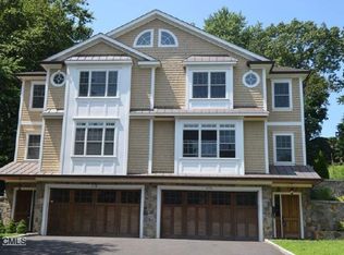 40 Oak Ridge St #A, Greenwich, CT 06830