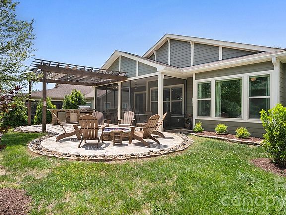 2nd image of 131 Chimney Rock Ct