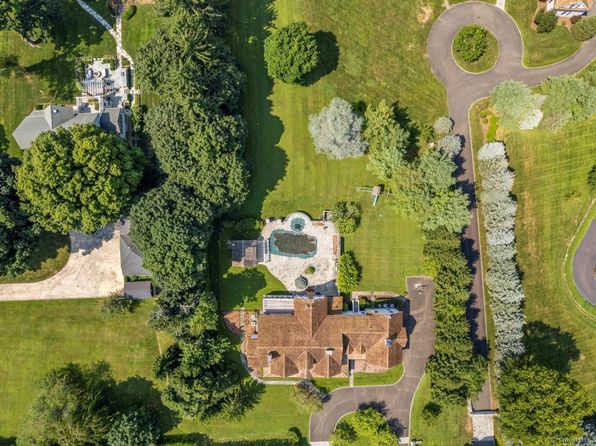 1 Flower Farm Ln, Westport, CT 06880