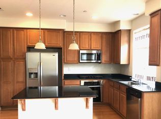 454 Alvarez Cmn, Milpitas, CA 95035