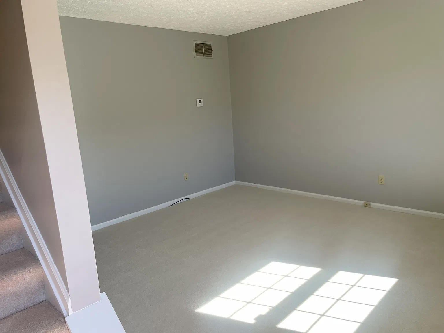 3 bed, 1064 sqft, $1,900 — Photo 2