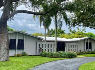 8820 SW 150th St, Palmetto Bay, FL 33176