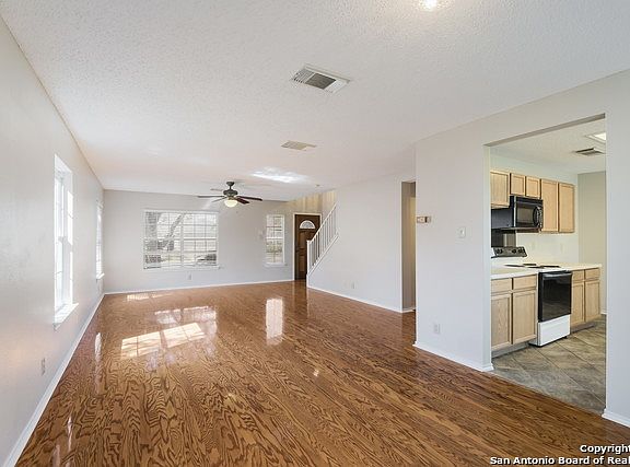 5th image of 1628 Yucca Park
