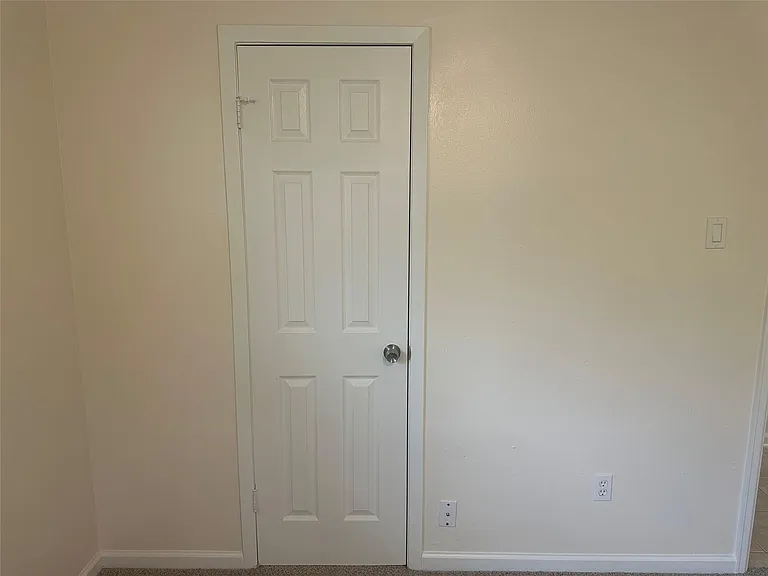 5919 Ludington Dr — Photo 11