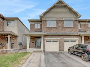 561 Rioja St, Ottawa, ON K2S0V8