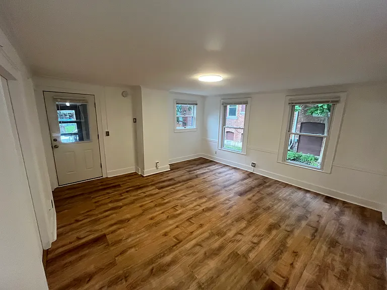 522 W Seneca St #1 — Photo 15
