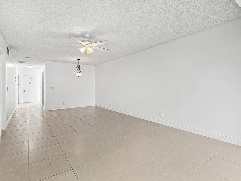 1021 Flame Vine Ave — Photo 8